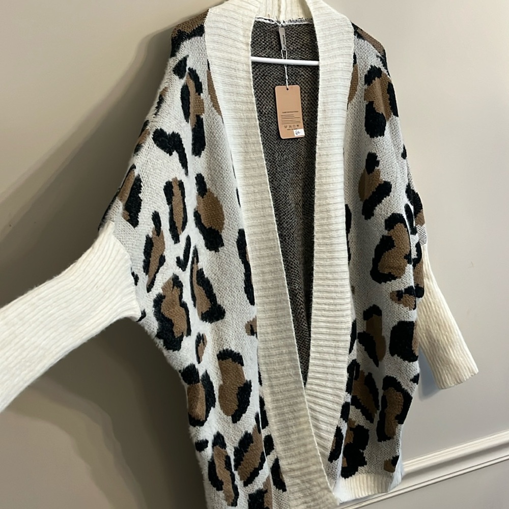 Beautiful soft animal print cardigan